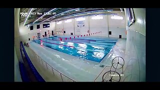 Swiming pool during earthquake