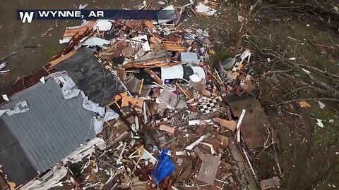 Tornado devastador atinge Arkansas e coloca outros estados norte-americanos em alerta