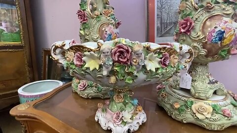 Exploring a Vintage Shop: From Victorian Furniture to Antique China!