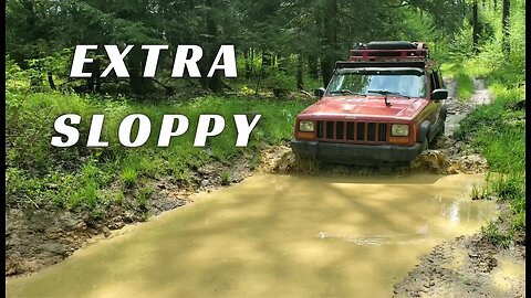 Heavy Rain – Sloppy Terrain with Jeep Cherokee XJ on Eastern Mountain Trails