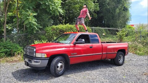 He Bought The Biggest Straight Pipe Exhaust For His 12 Valve Cummins Dually | Grandpa Truck Noises