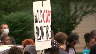 Protesters demand firing of Wauwatosa police officer