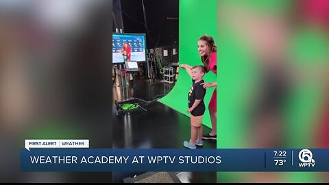 'Weather enthusiasts' tour WPTV studios