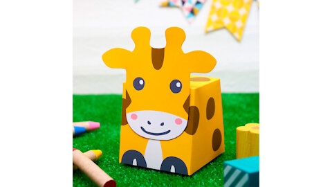 Giraffe paper box/Caja de papel jirafa/Caixa de papel de girafa