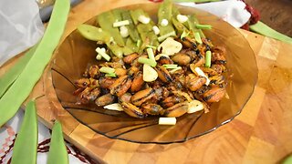 Healthy and Delicious Pan Fried Garlic Mussels and Crispy Stringless Beans Recipe