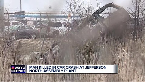 1 man killed in car crash at Jefferson North Assembly Plant
