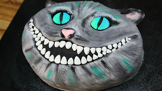 Cheshire Cat Cake