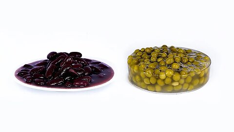 Peas vs Beans Rotting Timelapse Comparison