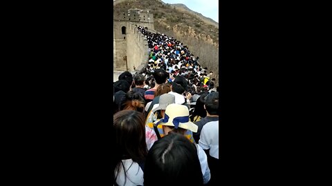 The Great Wall of China at the Qingming Festival and although the Chinese knew this situation...