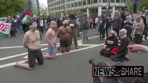 Hmm, this one was well hidden from view. Mock Execution outside WH Dinner