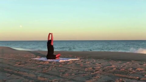 Evening yoga - 15 minutes before bedtime for a deep beautiful sleep.