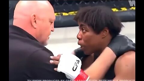 Ramaswamy Tweets Video of 'Trans' MMA Fighter Fracturing Opponent's Skull, Vows to End the 'Madness'