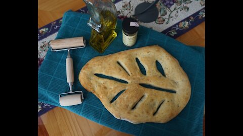 Easy Homemade Fougasse (no knead... no mixer... it’s as easy as making pizza)