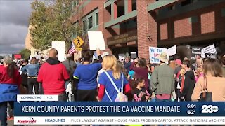 "My Kids, My Choice" parents protest vaccine mandate in Kern County