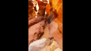 Peek-a-boo Slot Canyon, Kanab UT