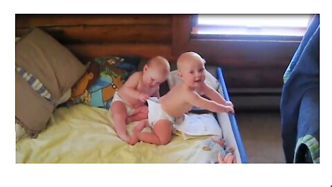 Funny twin babies situations