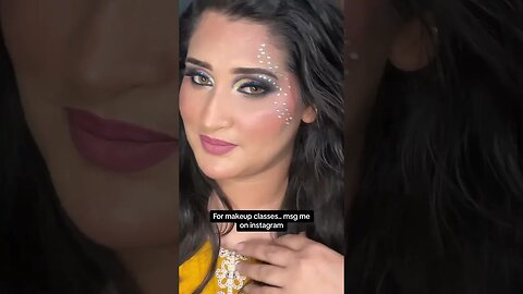 #reviewsbyanam #anamarshad #viralvideo #shortvideo #makeup #mua #canadianmakeupartist #makeupvideo