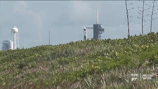 4 civilians to circle Earth on SpaceX's first private flight