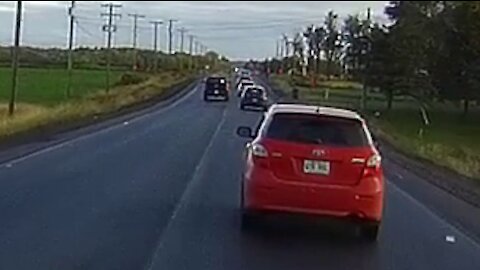 Idiot pickup drivers multiple car overtake