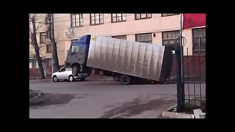 Truck Takes Wrong Turn! Fails Of The Week