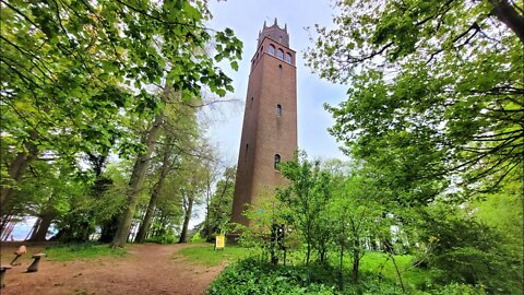 Iconic 100ft Tower, Faringdon Folly Tower, English Countryside