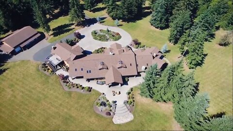 Luxury 40 Acre Lodge Style Estate