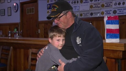 Elementary students thank veterans at South Milwaukee American Legion