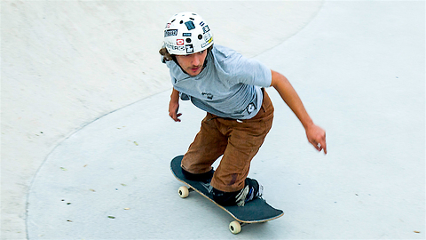 Skateboarder With No Legs Aspires To Be A Pro