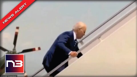 Biden Spotted Doing Something BAD While Running Up Stairs To Air Force One… Not Again!