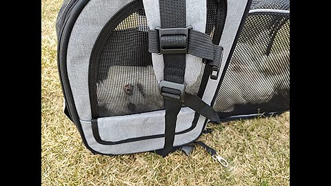 Cat Carrier Backpack,Expandable Pet Carrier Backpacks with Safety Strap and Zipper Buckle for S...