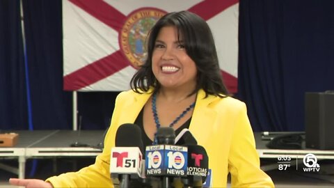 Charlie Crist announces Karla Hernández-Mats as running mate