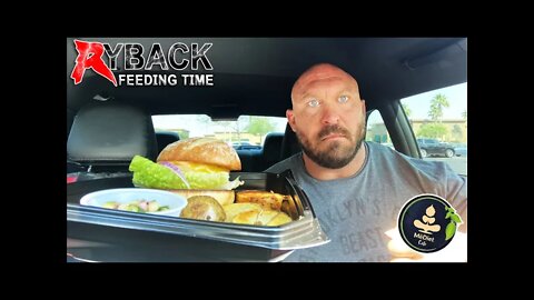 Ryback Feeding Time: MeDiet Cafe Mushroom Burger with Potato Slices