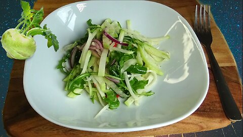 Crunchy and Peppery Kohlrabi Slaw (Raw Salad)