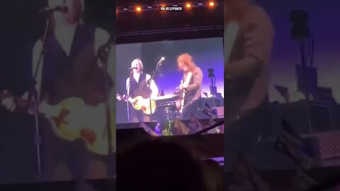Dave Grohl performs for the first time since Taylor Hawkins death