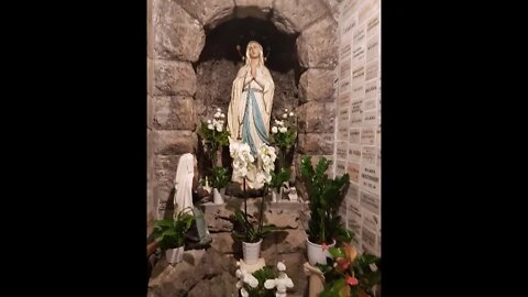 6. Tag NOVENE zu Ehren der Gottesmutter Maria von Lourdes "Die Unbefleckte Empfängnis"