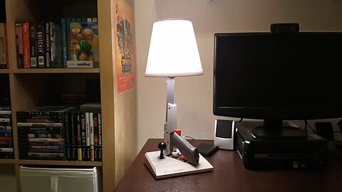 Nintendo NES Advantage Zapper Desk Lamp