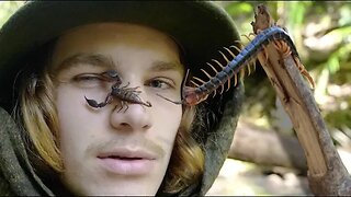 GIANT Centipede vs Scorpion AUSTRALIA! (Catch and Cook)