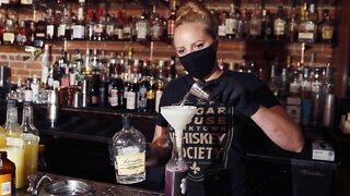 New York Makes Restaurant To-Go Drinks Permanent