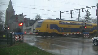 Spoorwegovergang Olst // Dutch railroad crossing