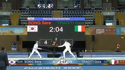 Epee Fencing - Right on the quad! | Song S vs Traditi G