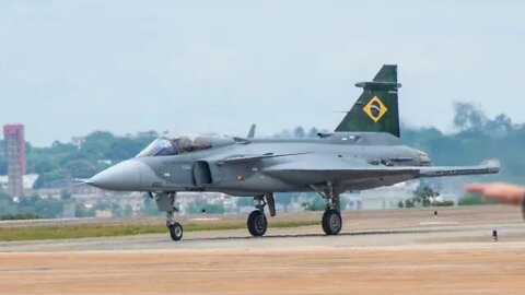 Brasil encomenda mais jatos Gripen e cogita outra grande compra.