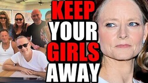 Jodie Foster Tells Young Actress a Scary Warning About Hollywood