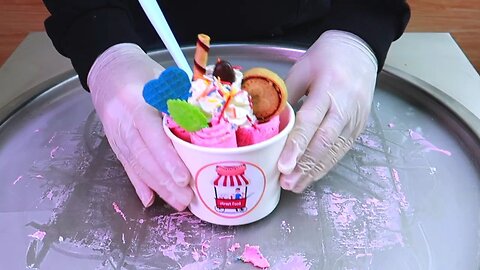 Twix ice cream rolls street food
