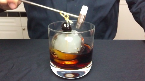 How to make the "smoke bomb" cocktail