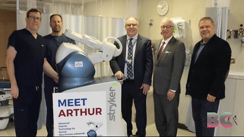 Saint Joseph’s Medical Center welcomes new orthopedic surgical team and ARTHUR robot