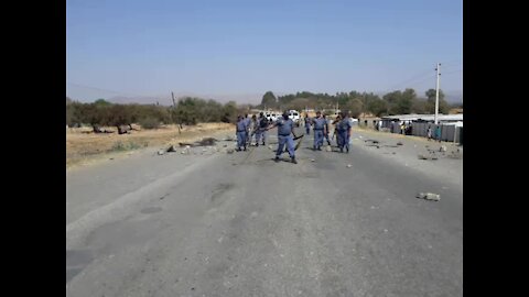 Police fired rubber bullets to disperse protesters in Kroondal, Rustenburg (wVu)