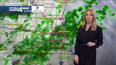 Showers and fog tonight, chance for thunder