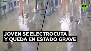 Adolescente recibe fuerte descarga al tocar un poste durante inundación en Argentina