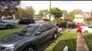 Quick Thinking By The Pizza Delivery Guy Stops A Suspect