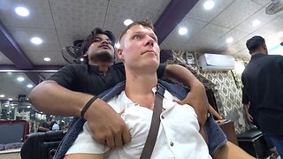 Absurd $4 Haircut in Karachi, Pakistan 🇵🇰